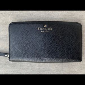 Kate Spade Black Leather Zip Wallet